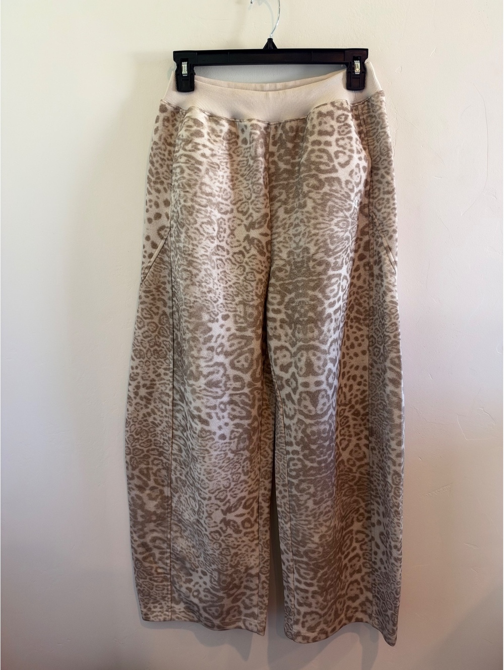 FDR Studio Leopard Print Wide Leg Sweatpants Size Small